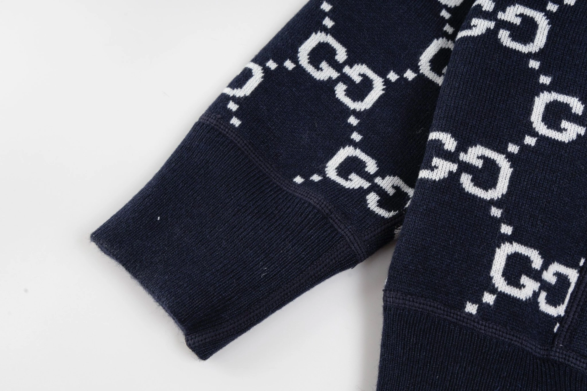 wg.luxury- 6u33i reversible cashmere item:E-F000H2602